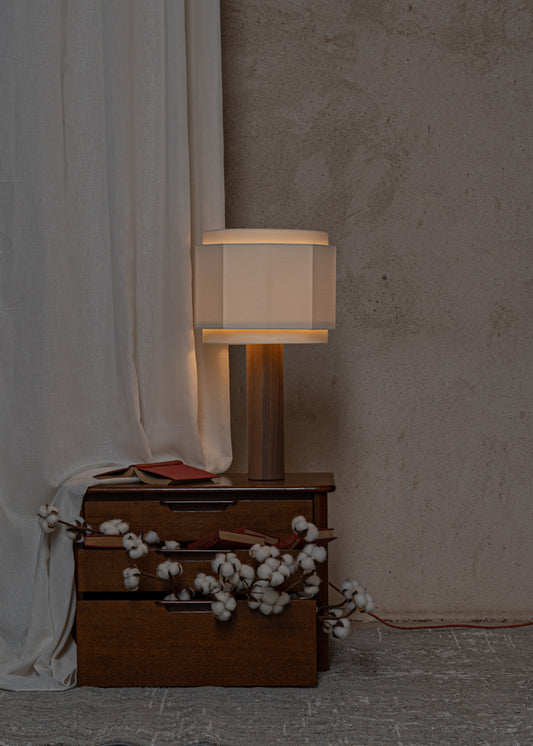 Pipo Okla Table Lamp – Walnut Wood
