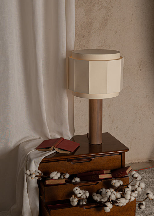 Pipo Okla Table Lamp – Walnut Wood