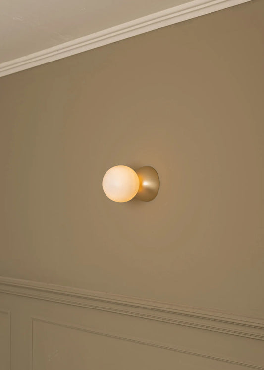 Eklipso Wall Lamp - Brass